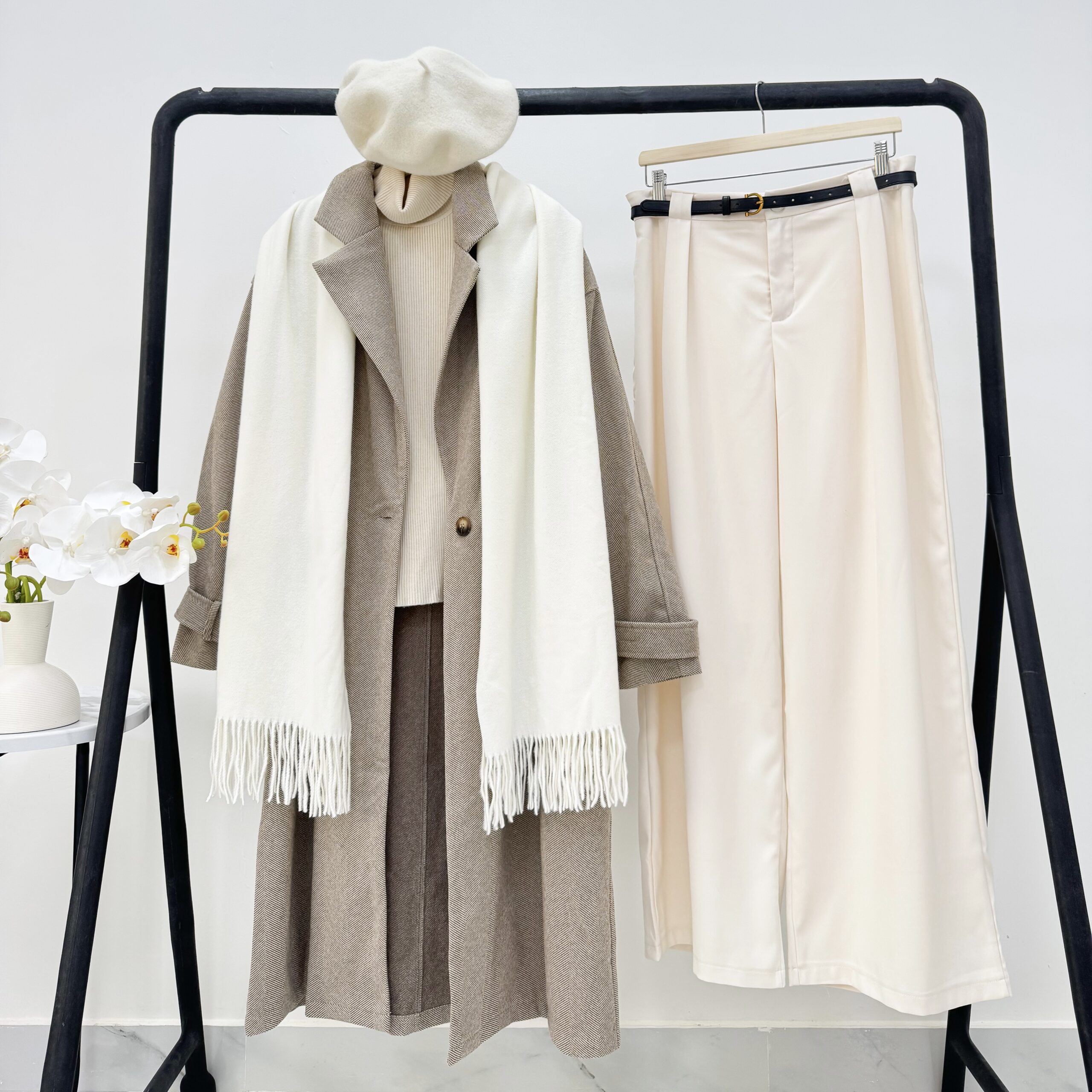 طقم بيج مخطط